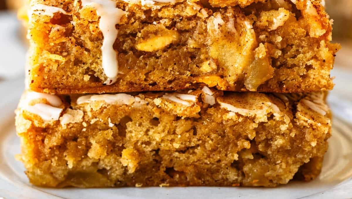 Caramel Apple Blondies: The Fall Treat I Didn't Know I Needed