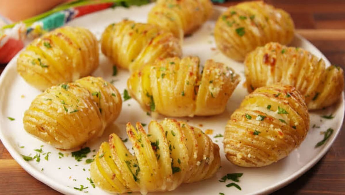 The Secret to Perfectly Crispy Garlic Butter New Potatoes