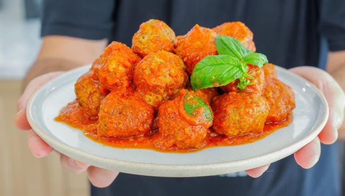 Homemade Italian Meatballs That Never Fall Apart (My Go-To Recipe)