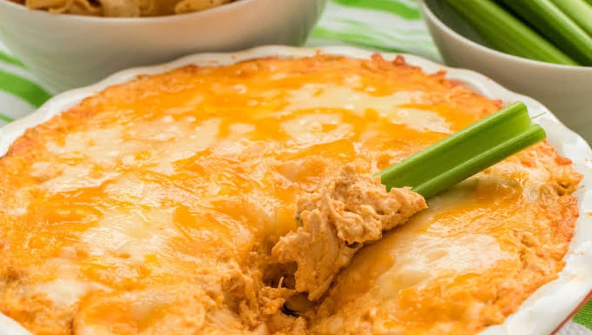 This Buffalo Chicken Dip Made My Brother-in-Law Go Silent Mid-Sentence