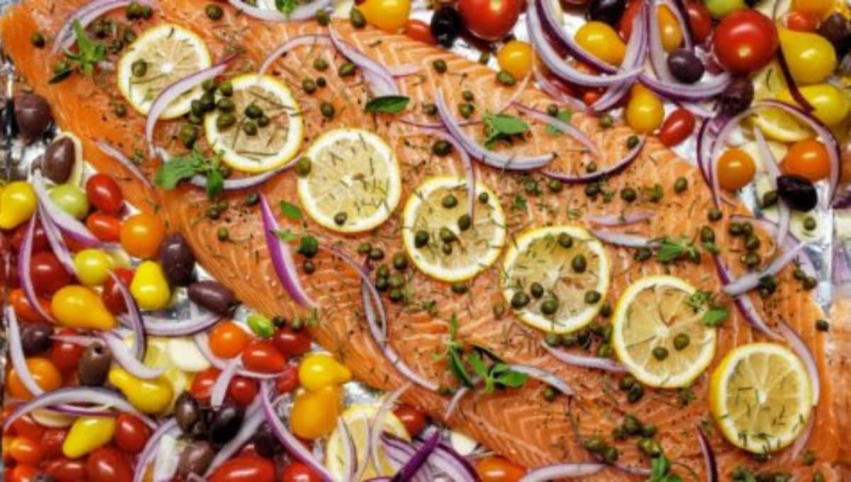 Heart-Healthy Baked Lemon Garlic Salmon: The 15-Minute Recipe That Doesn't Taste Like "Diet Food"