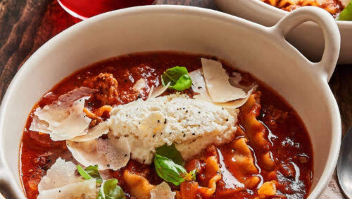 Lasagna Soup: All the Cozy, None of the Layering