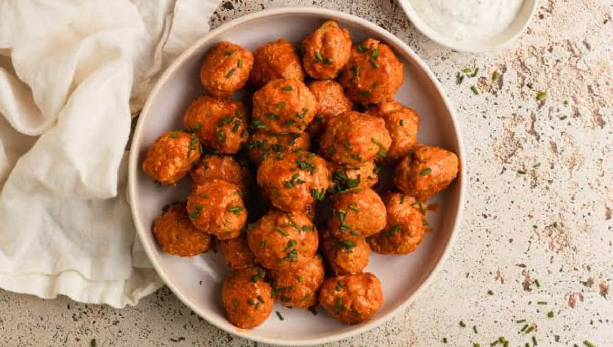 Football Finger Foods: Crispy Baked Buffalo Chicken Meatballs Game Day 2026