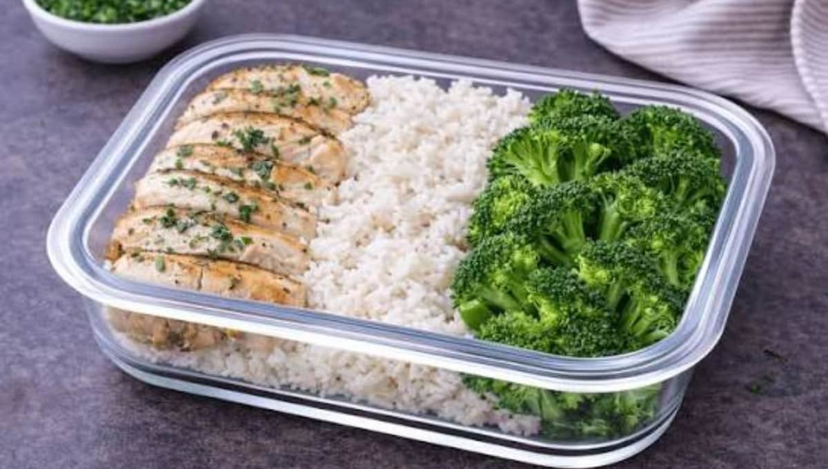 This Chicken & Rice Meal Prep Actually Tastes Better on Day 4