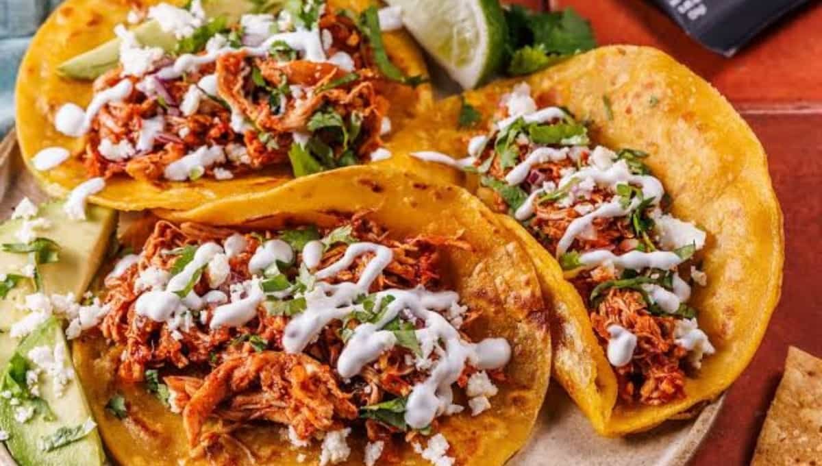 This Smoky Mexican Chicken Tinga Taco Recipe Is Dangerously Good