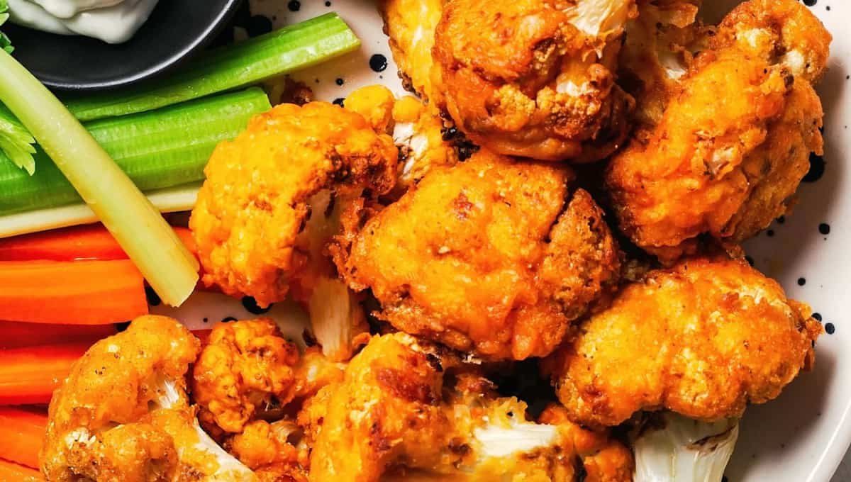 Crispy Air Fryer Buffalo Cauliflower Bites (Ready in 30 Min)