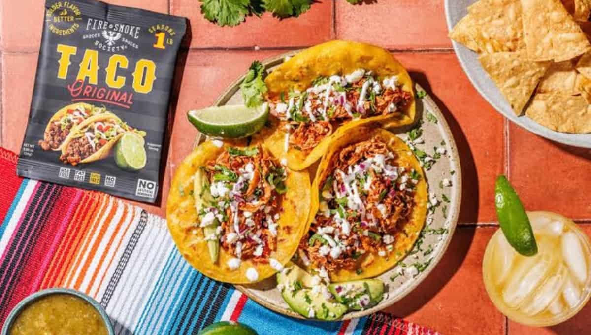 This Smoky Mexican Chicken Tinga Taco Recipe Is Dangerously Good