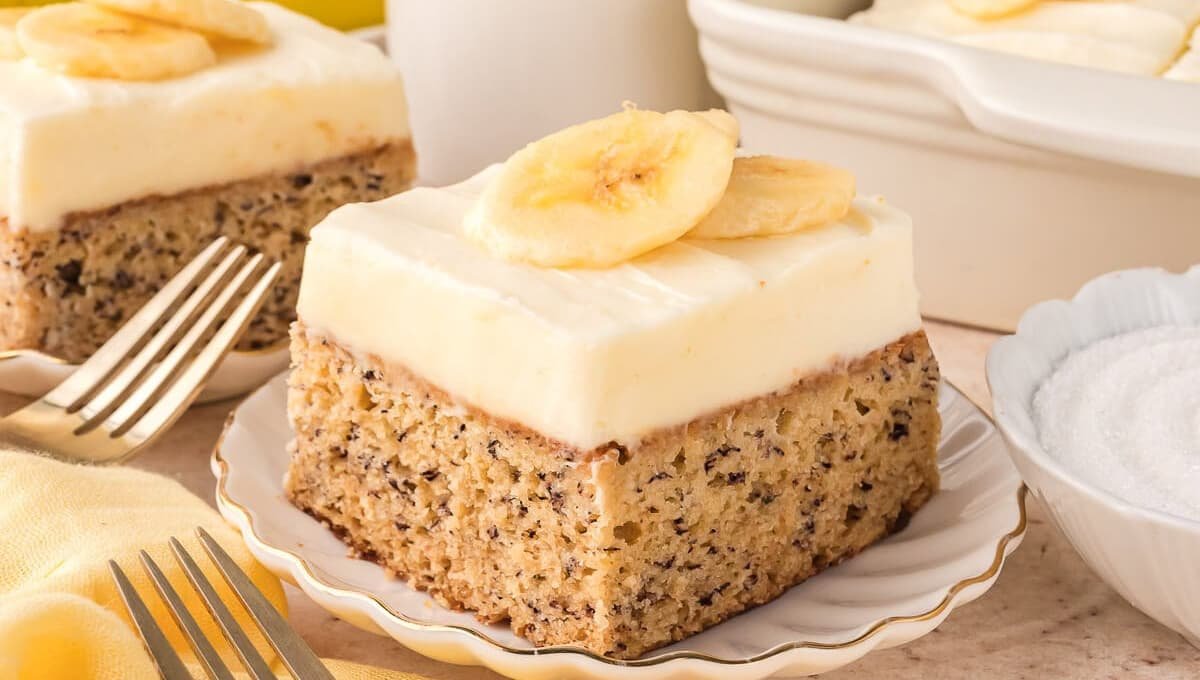 This Banana Cake Stays Moist for Days (No Mixer!)