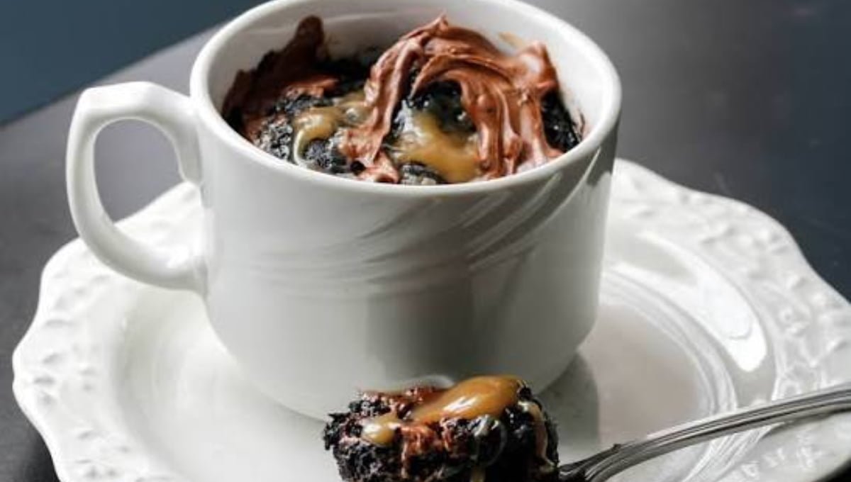 This 90-Second Brownie Mug Cake Fixes Any Craving