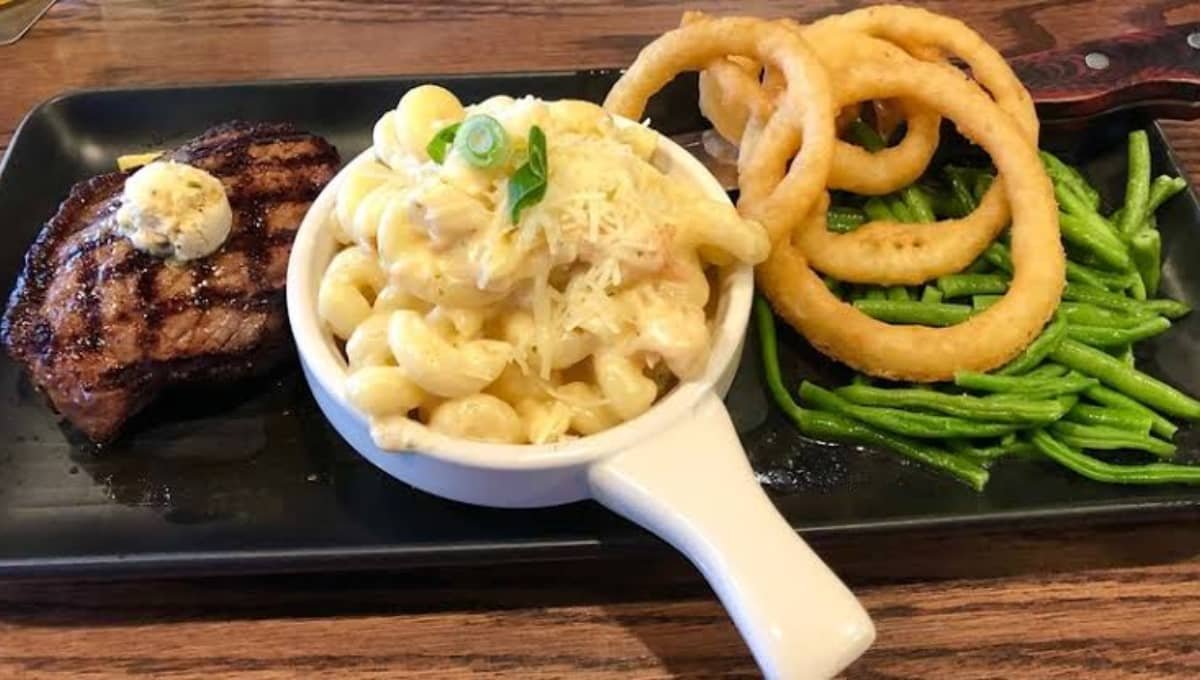 Steak and Mac and Cheese: Steakhouse Magic in 35 Minutes