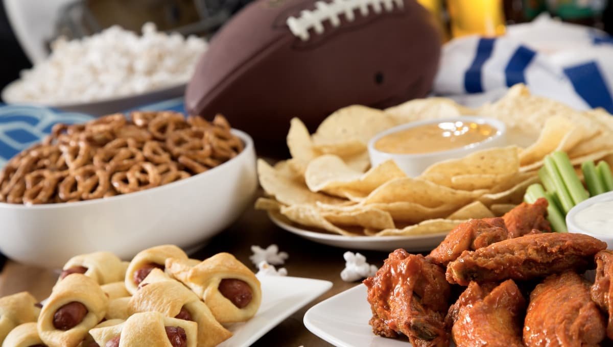 The Healthy Football Snack That'll Actually Get Devoured This Season