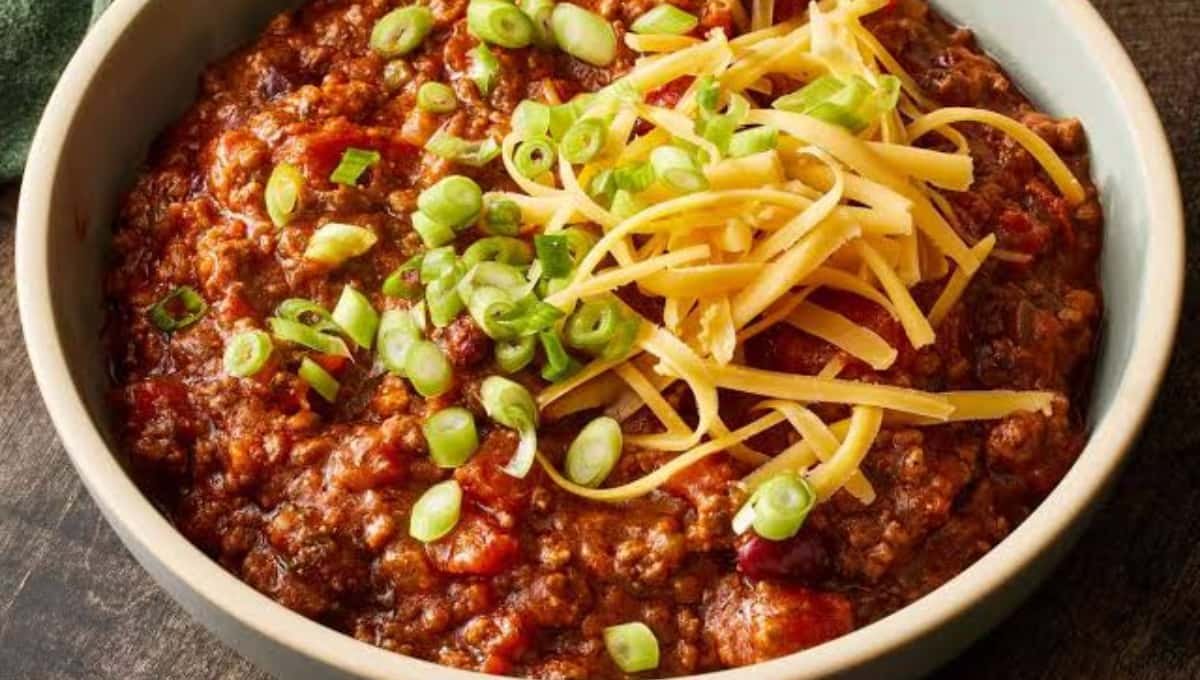 Easy Homemade Chili Recipe 2026: Thick, Beefy and Full of Flavor