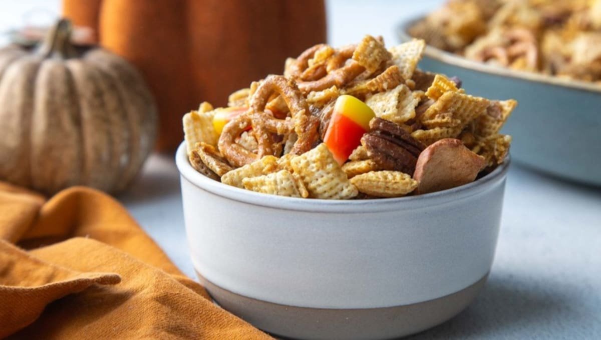 This Fall Chex Mix Smells Like Autumn Itself